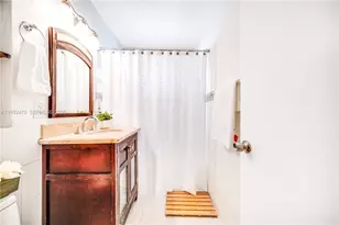 1230 NE 23rd Ct, Pompano Beach, FL 33064 - Photo 27