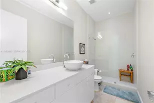 472 Minola Dr, Miami Springs, FL 33166 - Photo 31