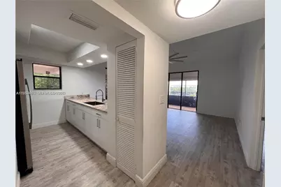 16220 NW 2nd Ave #511, Miami, FL 33169 - Photo 5