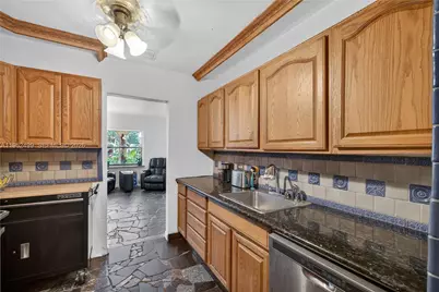 732 NW 43rd Ct, Oakland Park, FL 33309 - Photo 17