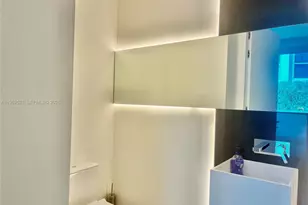 50 South Pointe Dr, Miami Beach, FL 33139 - Photo 3