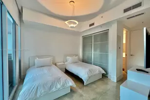 50 South Pointe Dr, Miami Beach, FL 33139 - Photo 17