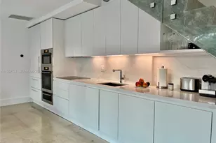 50 South Pointe Dr, Miami Beach, FL 33139 - Photo 15