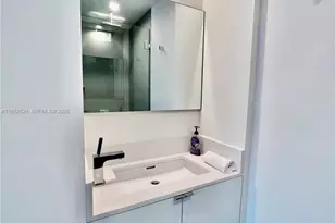 50 South Pointe Dr, Miami Beach, FL 33139 - Photo 23