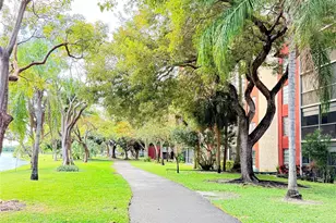 2206 S Cypress Bend Dr, Pompano Beach, FL 33069 - Photo 1