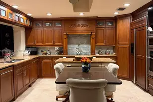 10258 Vestal Manor, Coral Springs, FL 33071 - Photo 9