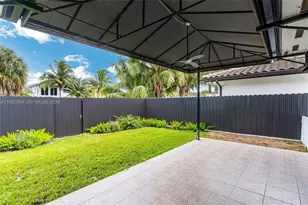 15619 SW 14th St, Miami, FL 33194 - Photo 17