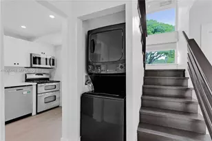 6949 SW 110th Ct, Miami, FL 33173 - Photo 3