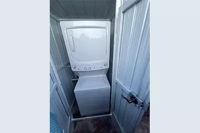 3330 NW 4th St, Miami, FL 33125 - Photo 11