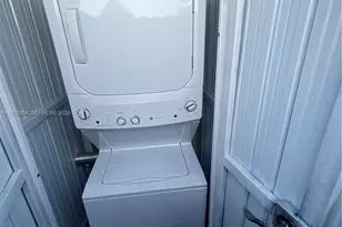 3330 NW 4th St, Miami, FL 33125 - Photo 11