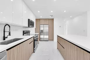 695 W 73rd Pl, Hialeah, FL 33014 - Photo 15