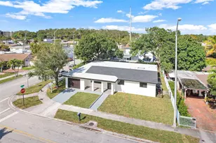 695 W 73rd Pl, Hialeah, FL 33014 - Photo 3