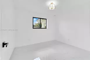 695 W 73rd Pl, Hialeah, FL 33014 - Photo 23