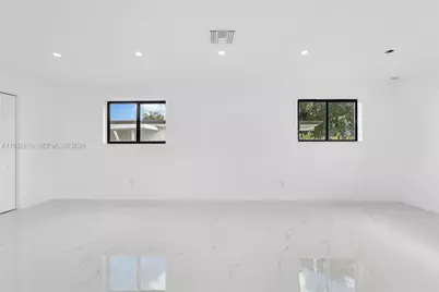 695 W 73rd Pl, Hialeah, FL 33014 - Photo 27