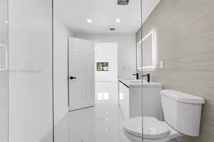 695 W 73rd Pl, Hialeah, FL 33014 - Photo 33