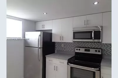 1075 Riverside Dr #304, Coral Springs, FL 33071 - Photo 3