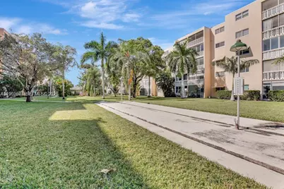 219 NE 14th Ave #107, Hallandale Beach, FL 33009 - Photo 31