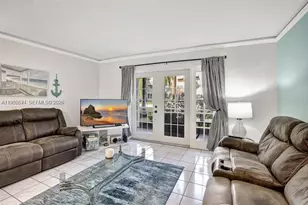 219 NE 14th Ave, Hallandale Beach, FL 33009 - Photo 13