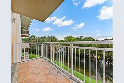 505 S Pine Island Rd #302B, Plantation, FL 33324 - Photo 17