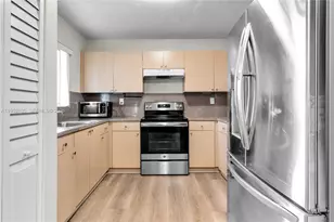 2690 W 76th St, Hialeah, FL 33016 - Photo 9