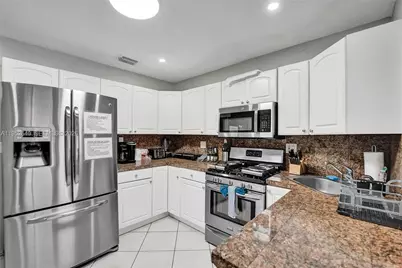 3024 NE 2nd Ter, Wilton Manors, FL 33334 - Photo 35