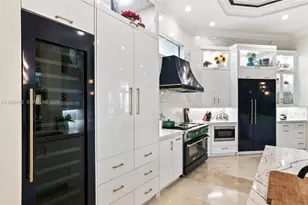 10502 Kestrel St, Plantation, FL 33324 - Photo 13