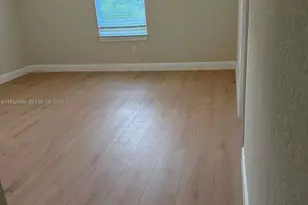 3917 Mahogany Ln, Hollywood, FL 33021 - Photo 9