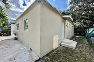 6320 NW 1st Pl, Miami, FL 33150 - Photo 11