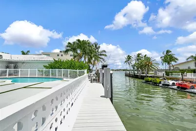 1250 NE 82nd St, Miami, FL 33138 - Photo 9
