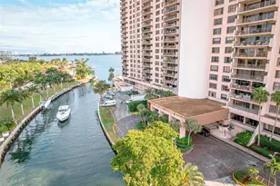 1800 NE 114th St, Miami, FL 33181 - Photo 67