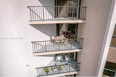 1800 NE 114th St #909, Miami, FL 33181 - Photo 25