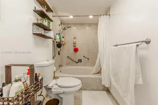 1800 NE 114th St, Miami, FL 33181 - Photo 39