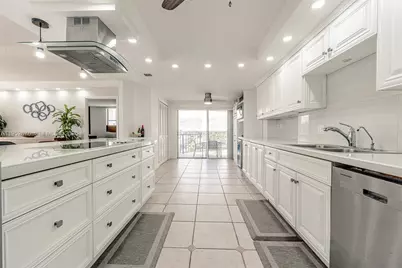 1800 NE 114th St #909, Miami, FL 33181 - Photo 13