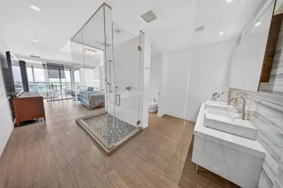 1100 Biscayne Blvd #5306, Miami, FL 33132 - Photo 61