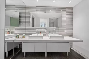 1100 Biscayne Blvd, Miami, FL 33132 - Photo 59