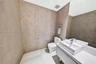 1100 Biscayne Blvd, Miami, FL 33132 - Photo 35