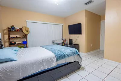 699 NW 134th Pl, Miami, FL 33182 - Photo 13