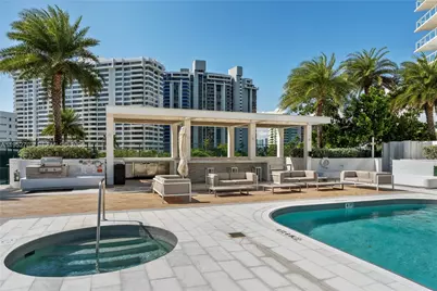 10 Venetian Way #604, Miami Beach, FL 33139 - Photo 19