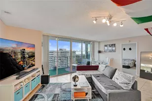 7601 E Treasure Dr, North Bay Village, FL 33141 - Photo 25