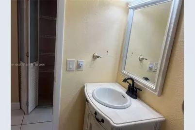 5827 NW 197th Ter, Hialeah, FL 33015 - Photo 25