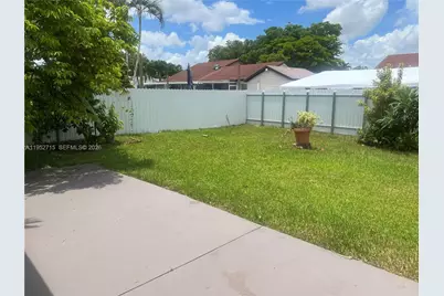 5827 NW 197th Ter, Hialeah, FL 33015 - Photo 29