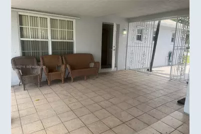 5827 NW 197th Ter, Hialeah, FL 33015 - Photo 5