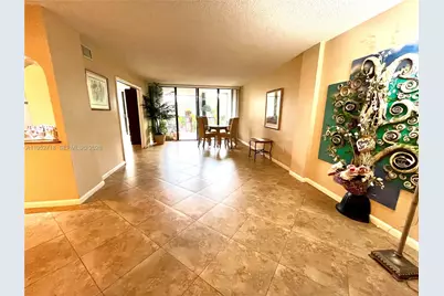 2806 N 46th Ave #D537, Hollywood, FL 33021 - Photo 15