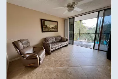 2806 N 46th Ave #D537, Hollywood, FL 33021 - Photo 17