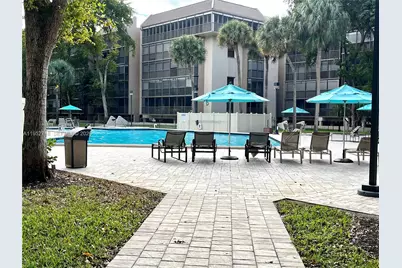 2806 N 46th Ave #D537, Hollywood, FL 33021 - Photo 53