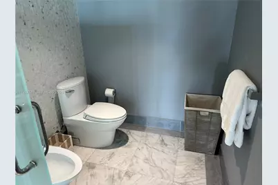 200 Biscayne Boulevard Way #3303, Miami, FL 33131 - Photo 9