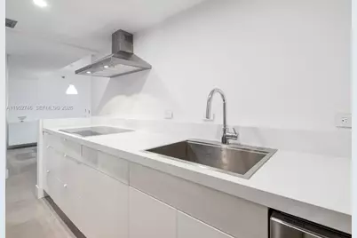 20505 E Country Club Dr #531, Aventura, FL 33180 - Photo 7