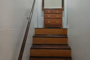 7854 W 10th Ave, Hialeah, FL 33014 - Photo 9