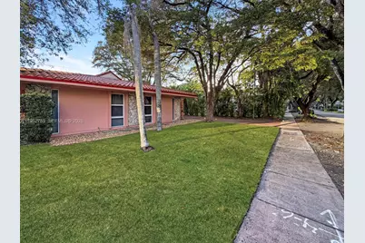 400 Minorca Ave #1, Coral Gables, FL 33134 - Photo 15