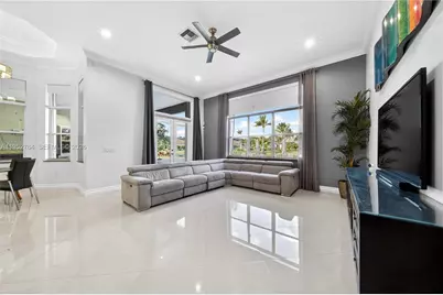 13003 SW 41st St, Davie, FL 33330 - Photo 5